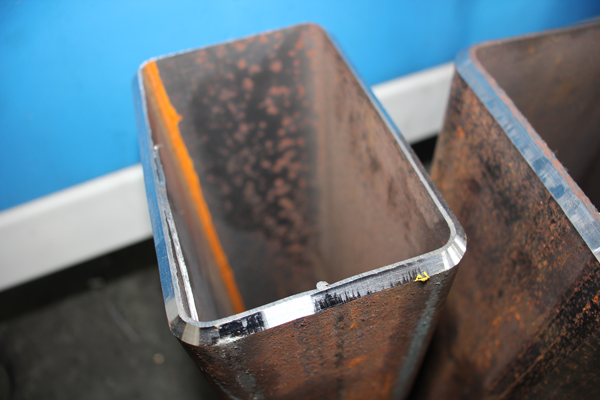 Mesin Beveling Tabung Persegi