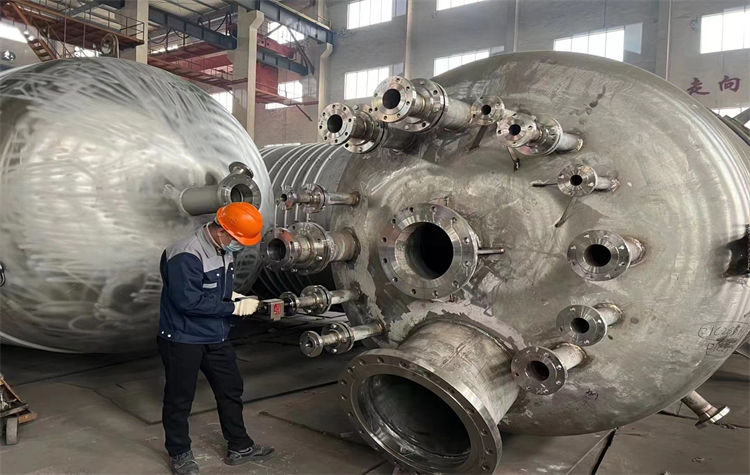 Pekerjaan Flange Facer secara manual di Kapal