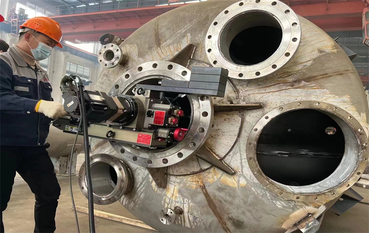 Mesin hadap flange 6″-40″ di bengkel