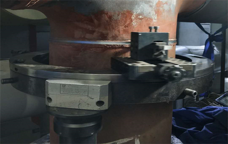 Pipa berdinding 120mm ------ Pekerjaan pemeliharaan di Pembangkit Listrik